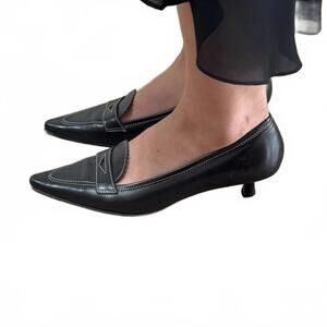 Y2K Circa Joan & Davis Black Leather Kitten Heel Loafers – Pointed Toe Chic